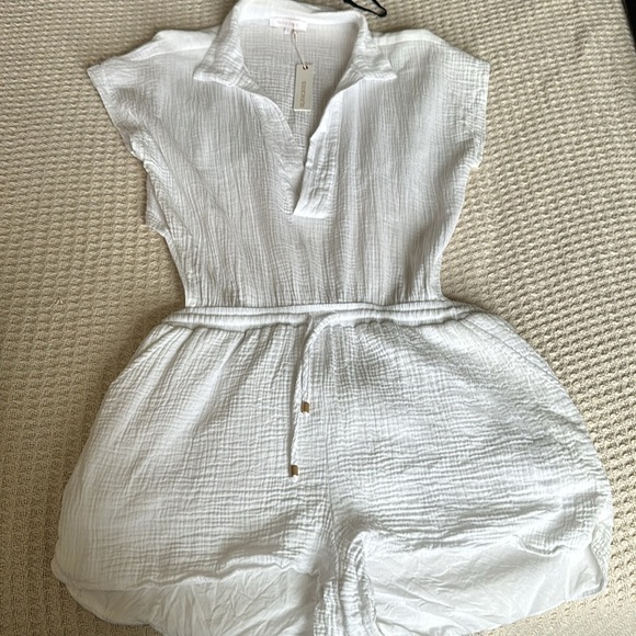 NWT olivaceous White romper with cut out back - Picture 3 of 4